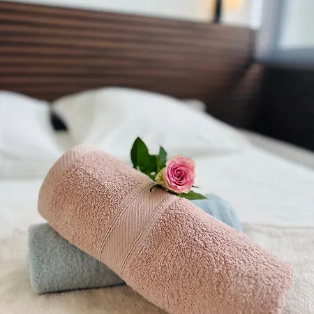 아파트 Romantique Avec Jacuzzi Prive - Apercu - Terrasse - Parking Gratuit 니스
