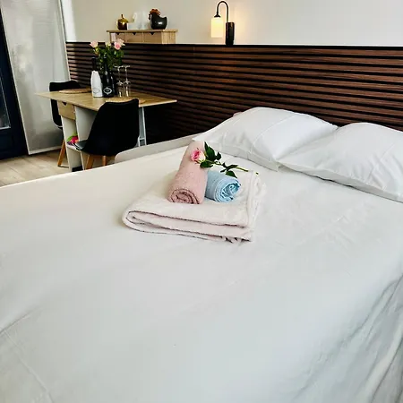 Romantique Avec Jacuzzi Prive - Apercu - Terrasse - Parking Gratuit 公寓 *